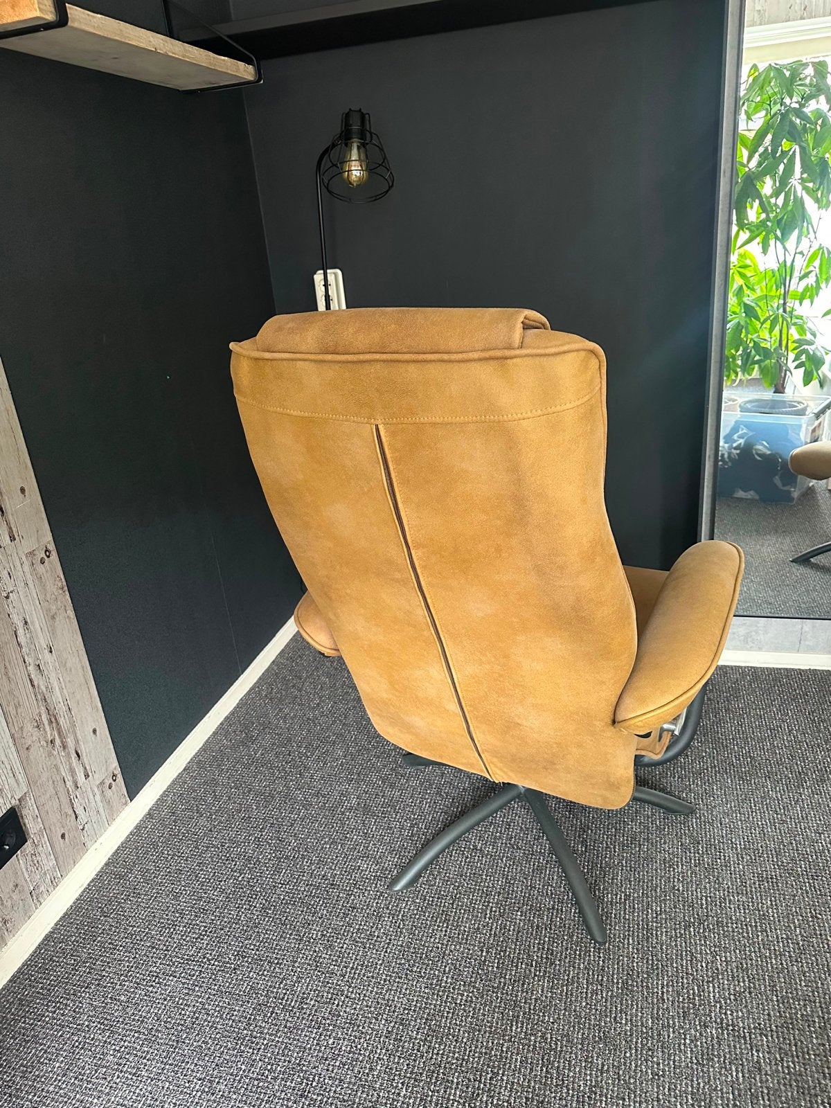 Comfortabele relaxfauteuil met voetenbank, Ophalen, Gebruikt, Stof, 75 tot 100 cm