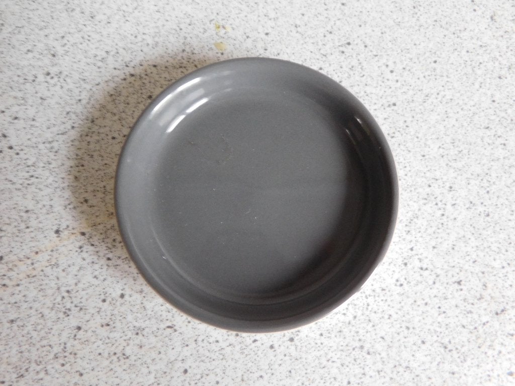 Bord 9 cm. New Bone China Grijs Berlin Hema, Hema, Ophalen of Verzenden, Zo goed als nieuw, Bord(en)