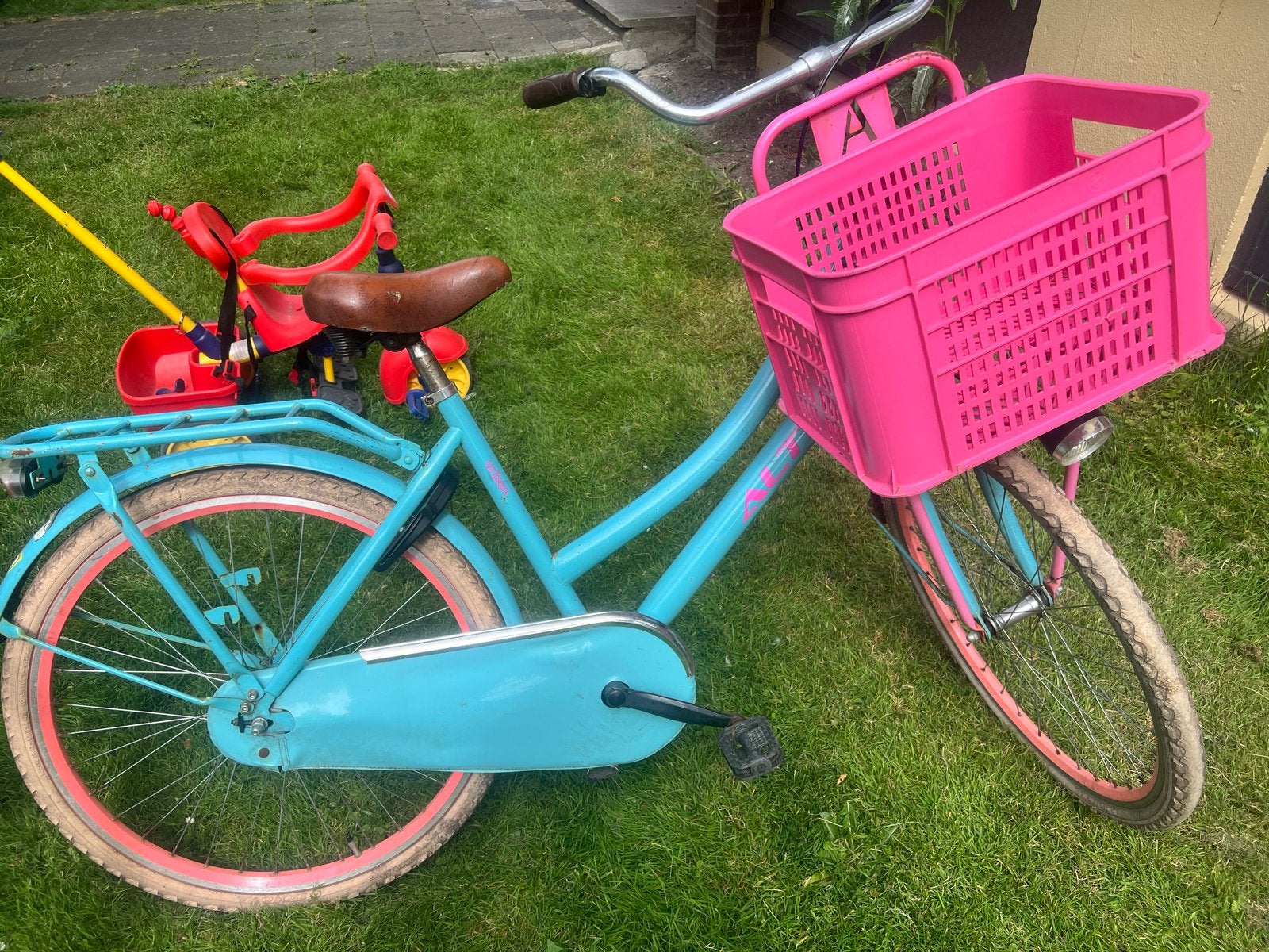 Leuke Altec kinderfiets met mandje- 26 inch, Terugtraprem, Gebruikt, Handrem, Ophalen
