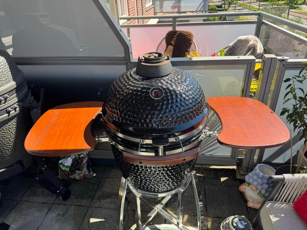 Kamado BBQ Maat L met plate setter, rooster en zijtafels, Tuin en Terras, Ophalen, Gebruikt, Met accessoires