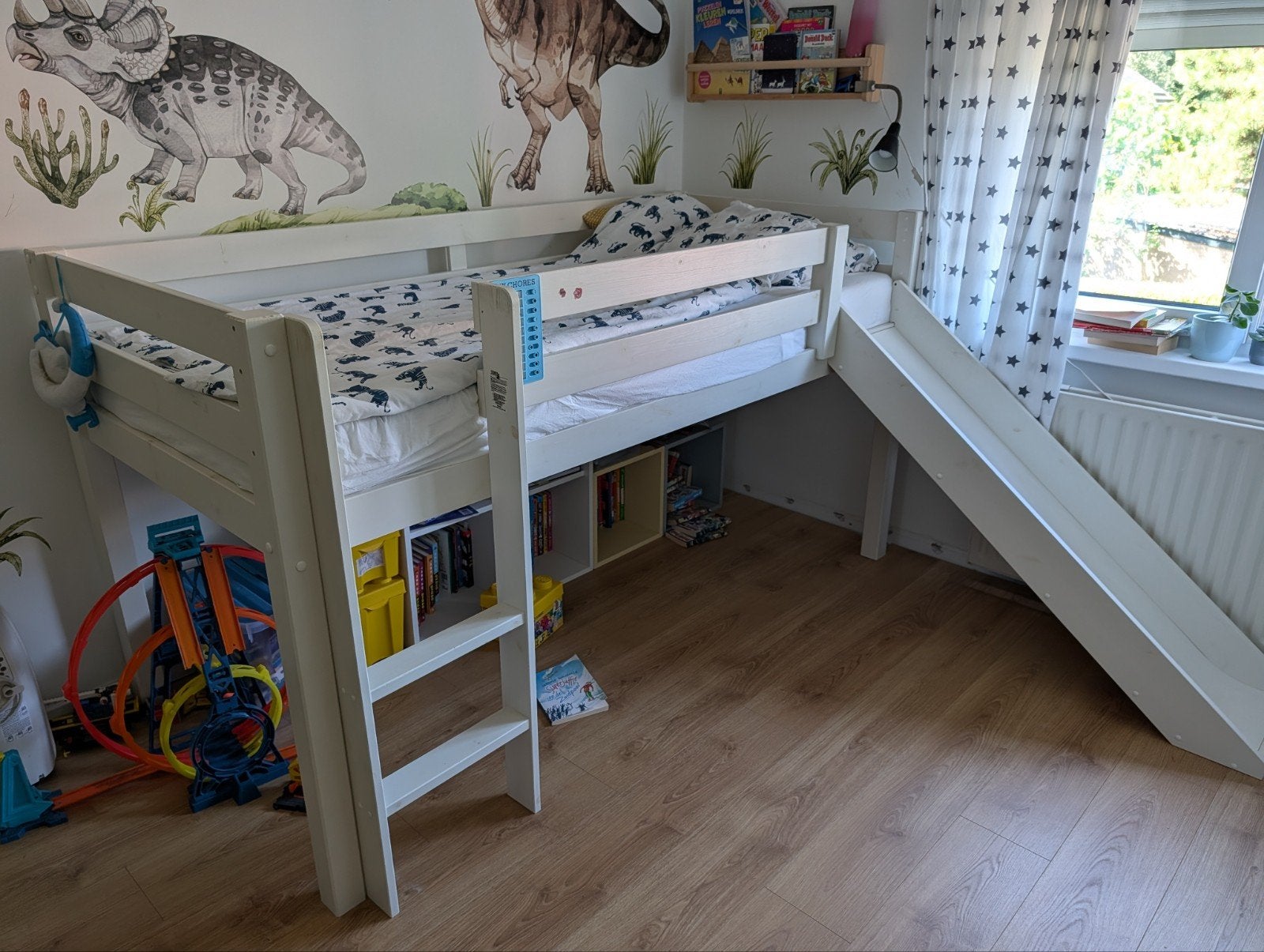 Bed 90x200cm halfhoogslaper van Leen Bakker, matras beschikb, Ophalen, 90 cm, Eenpersoons, Zo goed als nieuw
