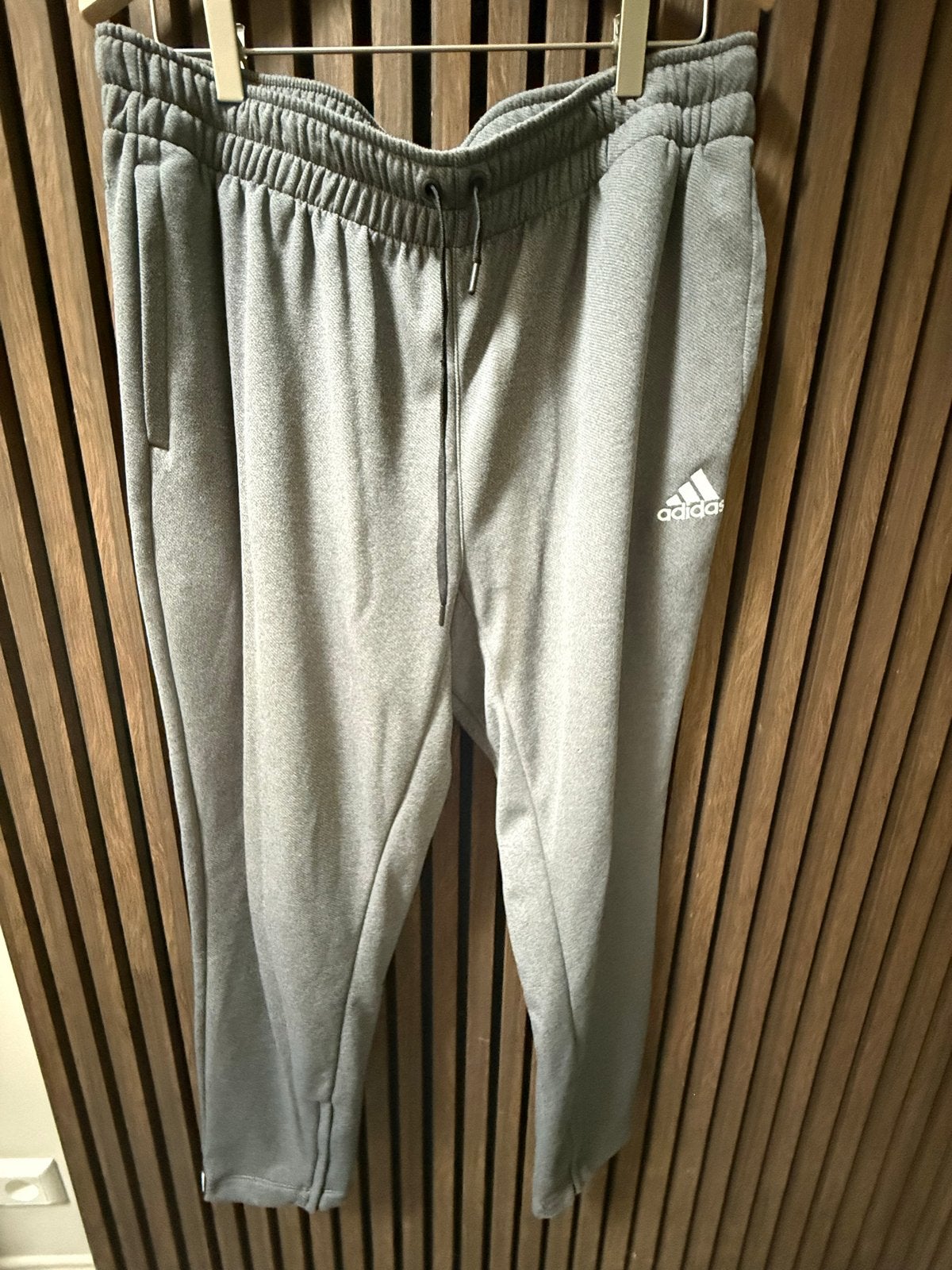 Adidas sportbroek heren - Maat XL, Kleding | Heren, Fitness, Maat 56/58 (XL), Ophalen of Verzenden, Zo goed als nieuw