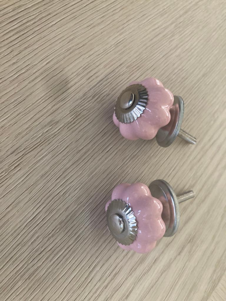 2 roze (keramieken) deurknopjes nieuw!, Minder dan 90 cm, Minder dan 75 cm, Nieuw, Ophalen of Verzenden