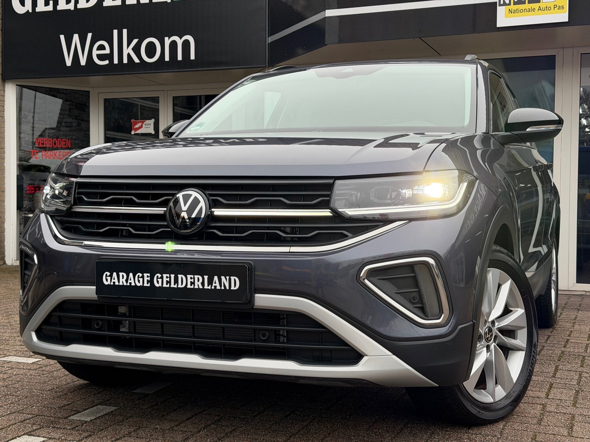 Volkswagen T-Cross TSI Style | Bi-Xenon | Full-Led | Gr.Navi, Auto's, Dealer onderhouden, Gebruikt, Zwart, Origineel Nederlands