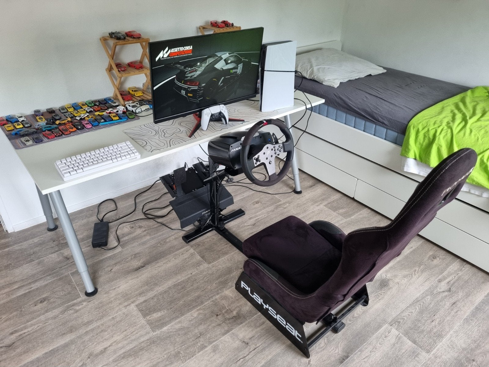 Complete Race Simulator met Fanatec CSL Elite, PS5 & Scherm, Spelcomputers en Games, Spelcomputers | Sony PlayStation Consoles | Accessoires