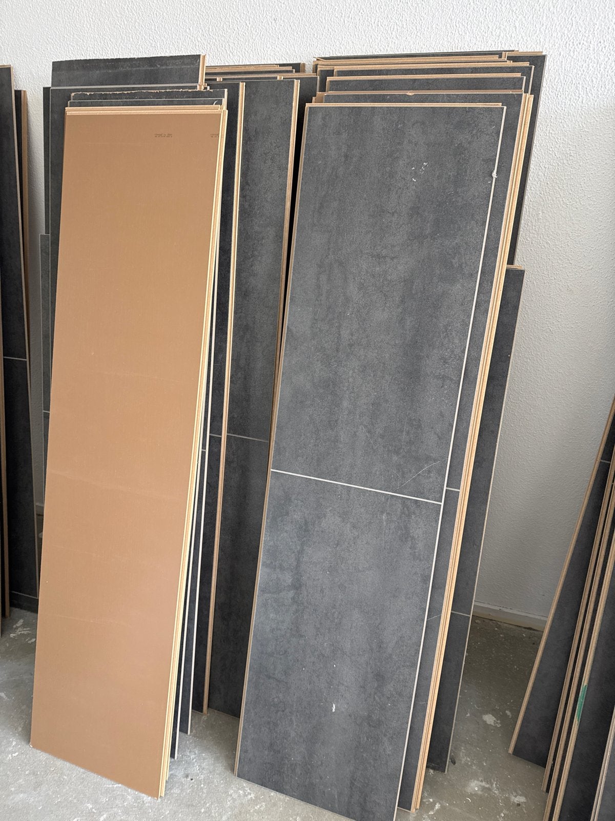 Laminaatvloer donkergrijs meenemen weg is weg, Ophalen, Nieuw, 10 m² of meer, 10 tot 30 cm