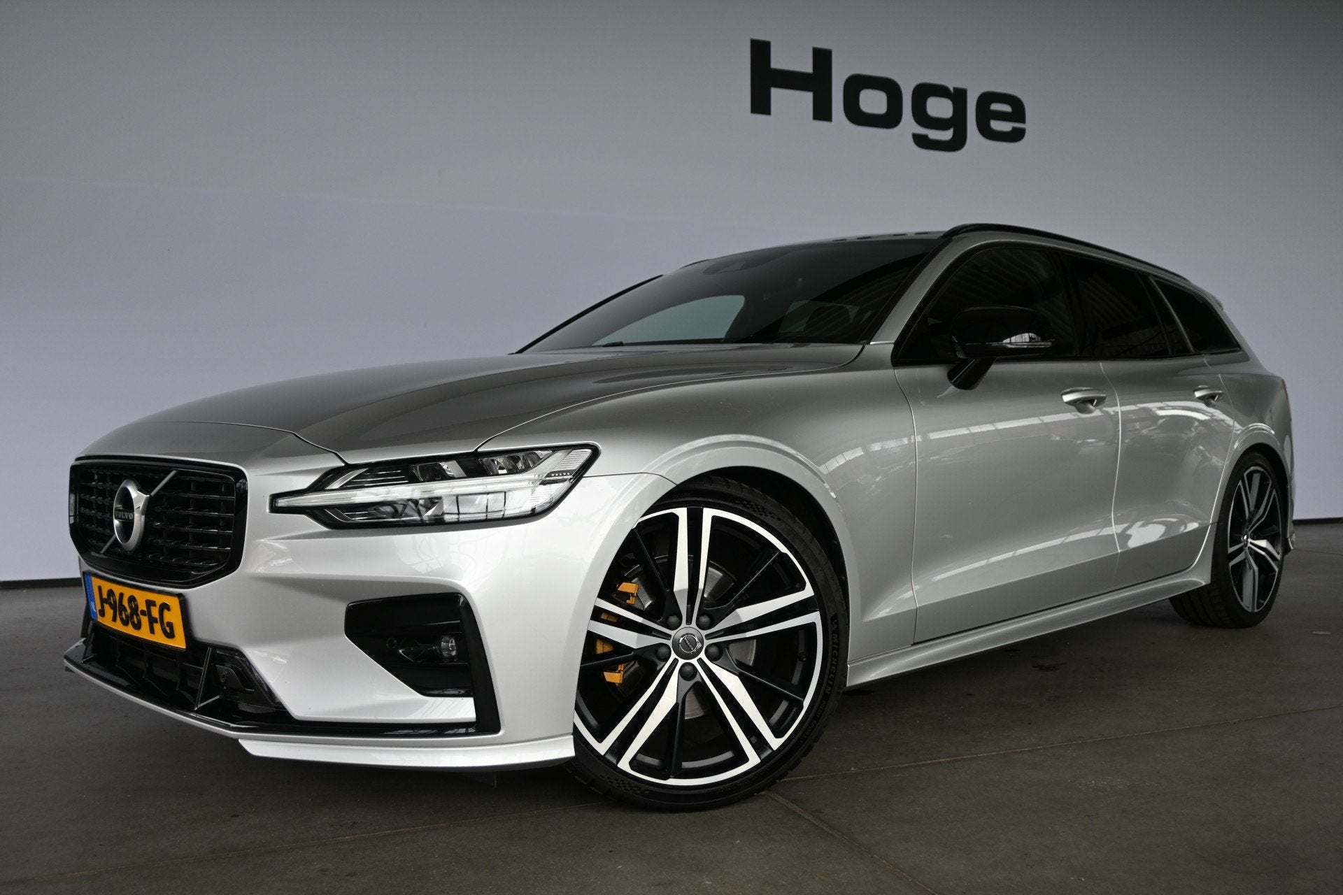 Volvo V60 2.0 B4 R-Design Navigatie Carplay Stoel/Stoelverwa