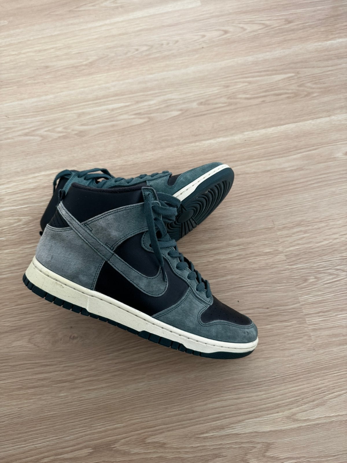 Nike Dunk High Retro Premium Faded Spruce maat 44, Overige kleuren, Ophalen of Verzenden, Sneakers of Gympen, Zo goed als nieuw