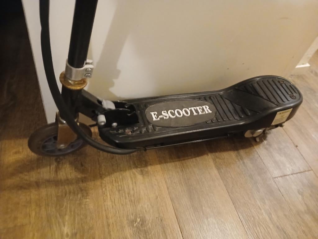 Elektrische step, Fietsen en Brommers, Steps, Ophalen, Gebruikt, Elektrische step (E-scooter), Onbekend