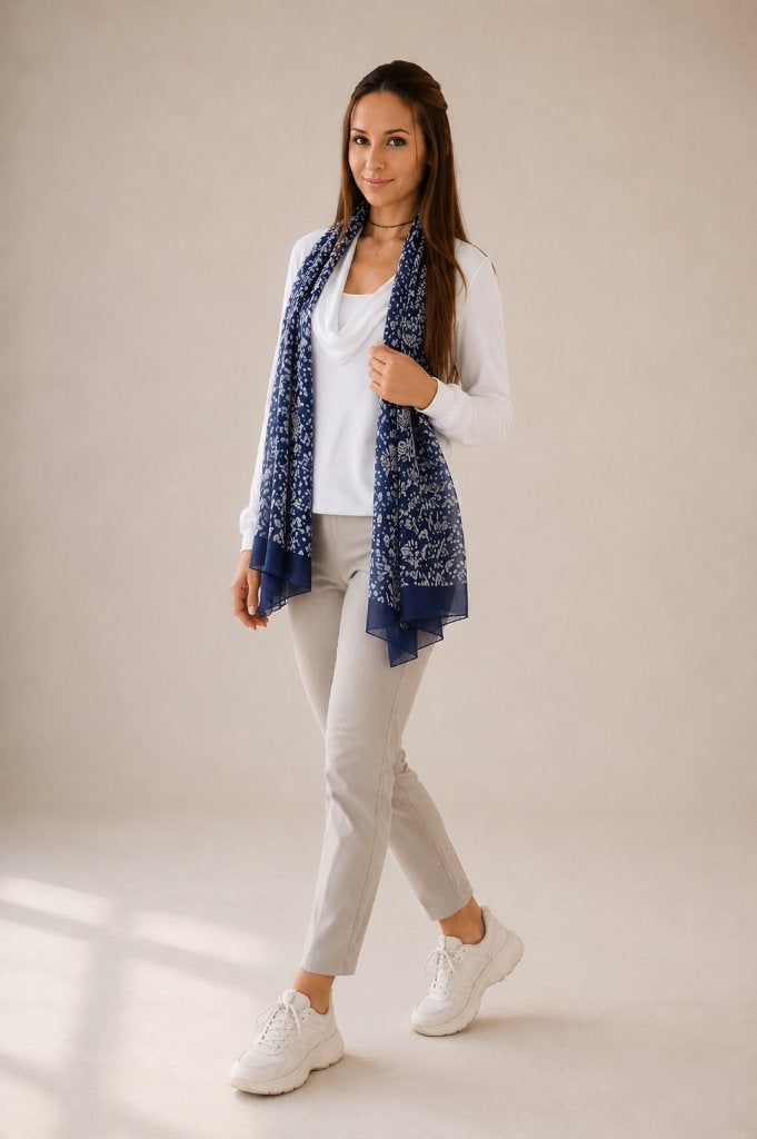 Lynde trui XL met Sarah Pacini singlet en blauwe pashmina, Lynde / Sarah Pacini, Wit, Maat 42/44 (L), Ophalen of Verzenden