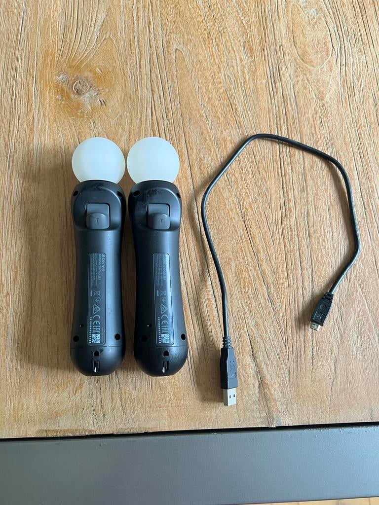 PlayStation 3 Move Controllers (2 stuks) met kabel, Spelcomputers en Games, Spelcomputers | Sony PlayStation 3, Ophalen of Verzenden