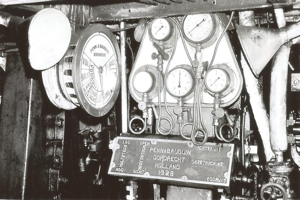 Foto RTM veerdienst Krammer machinekamer 1973, Verzenden, Nieuw, Kaart, Foto of Prent