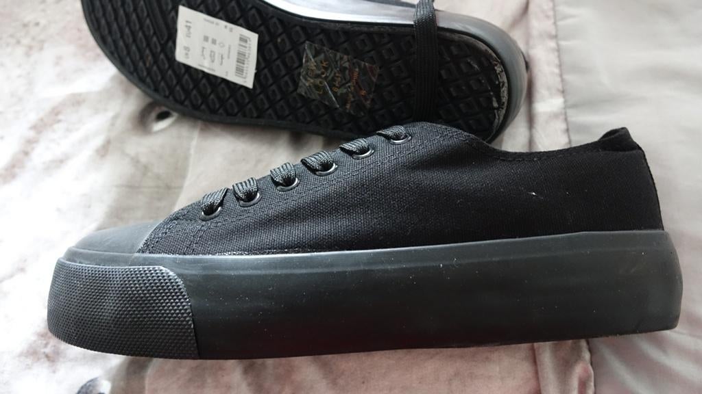 nieuwe zwarte gympen, Verzenden, Jongen of Meisje, Schoenen, Nieuw