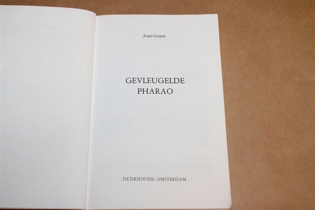 Gevleugelde Pharao — Joan Grant & Egyptische Roman [1979], Ophalen of Verzenden, Gelezen, Overige onderwerpen, Achtergrond en Informatie