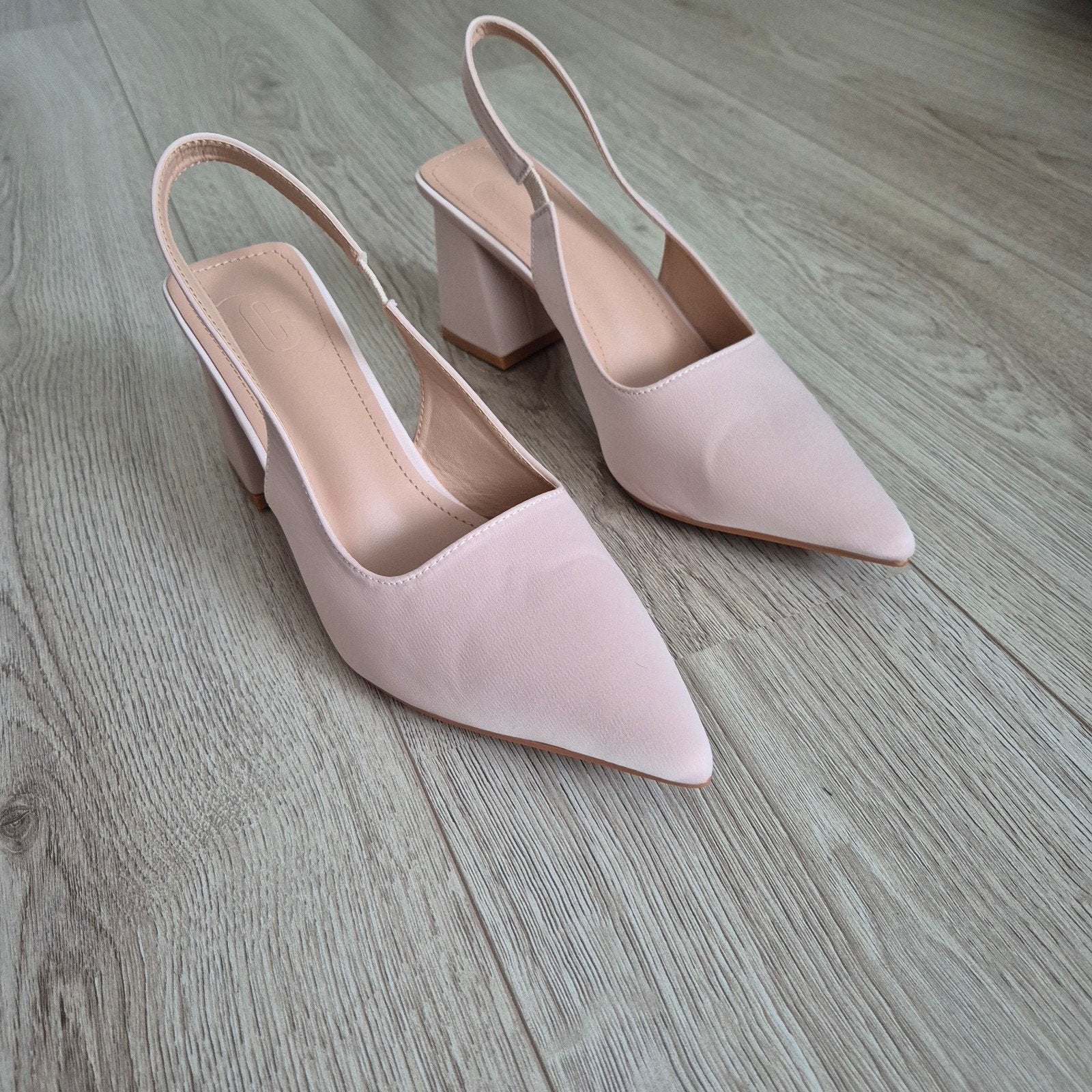 Nieuwe slingback pumps maat 40, Kleding | Dames, Ophalen of Verzenden, Nieuw, Pumps