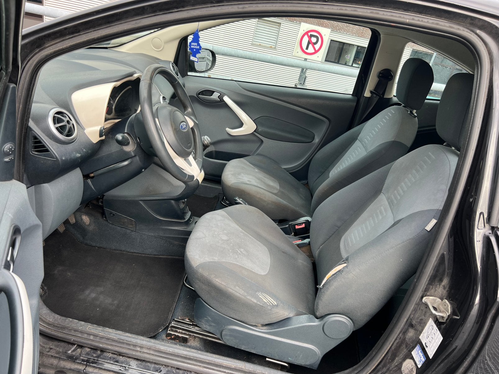 Foto 9 van Inruilkoopje Ford Ka 1.2 51KW Benzine 2009 Zwart