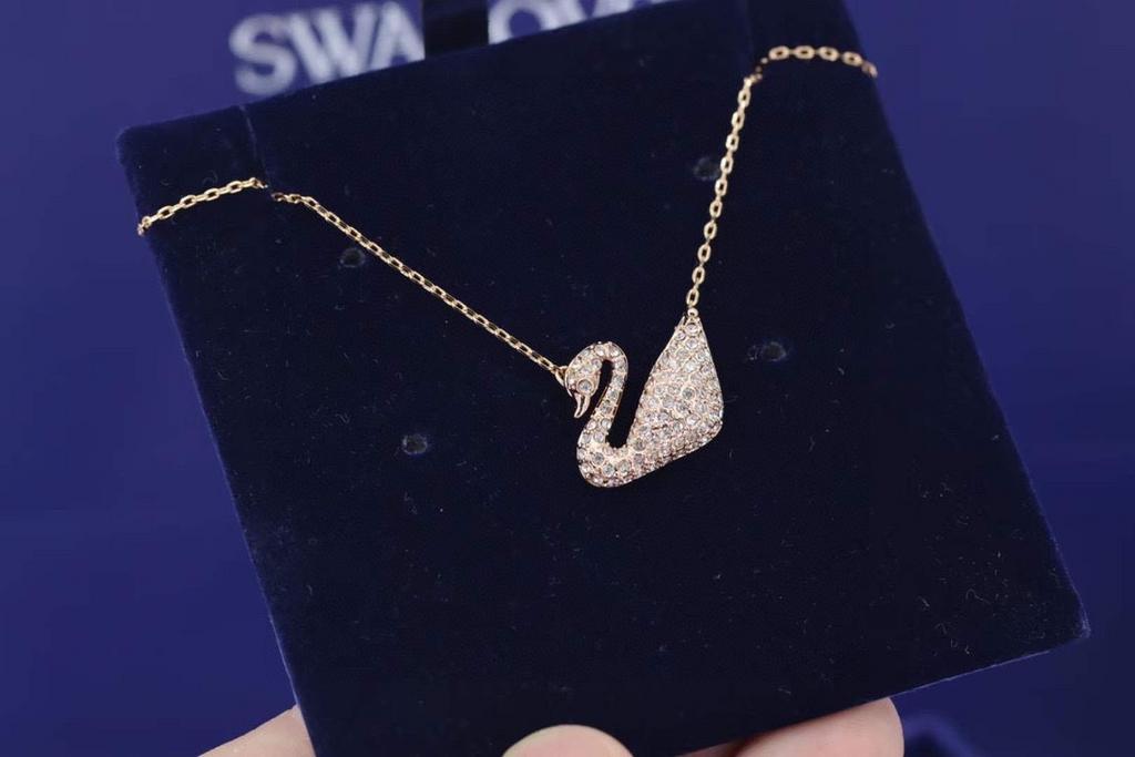 Swarovski Zwaan Ketting Roségoudkleurig met Kristallen, Met kristal, Overige materialen, Ophalen of Verzenden, Zo goed als nieuw