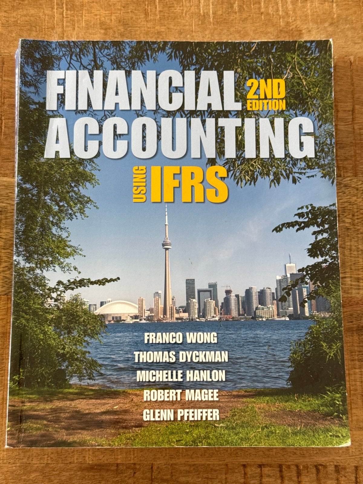 Financial Accounting Using IFRS - 2nd Edition, Ophalen, Gamma, Zo goed als nieuw, WO