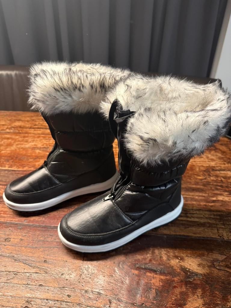 Snowboots, Zwart, Lage of Enkellaarzen, Nieuw, Ophalen of Verzenden