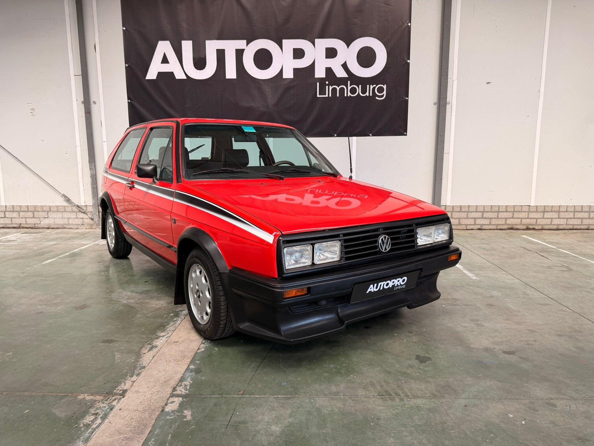 Volkswagen Golf 1.6 C 4-bak// in zeer mooie originele staat, Voorwielaandrijving, Stof, Gebruikt, 4 cilinders