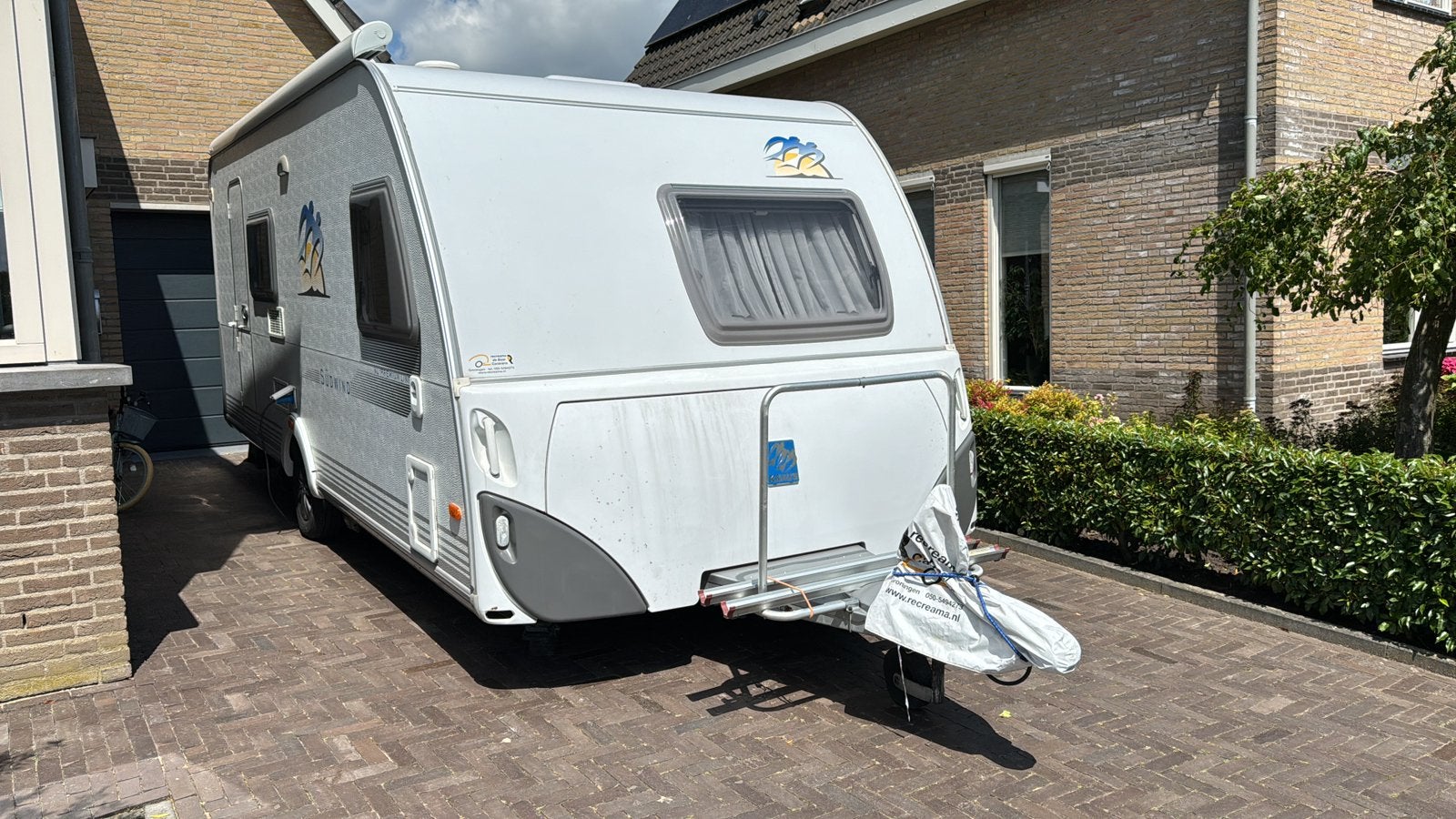 Knaus Sudwind 550 fsk 3 stapelbed, Caravans en Kamperen, Caravans, Kachel, Rondzit, Frans bed, Bedrijf