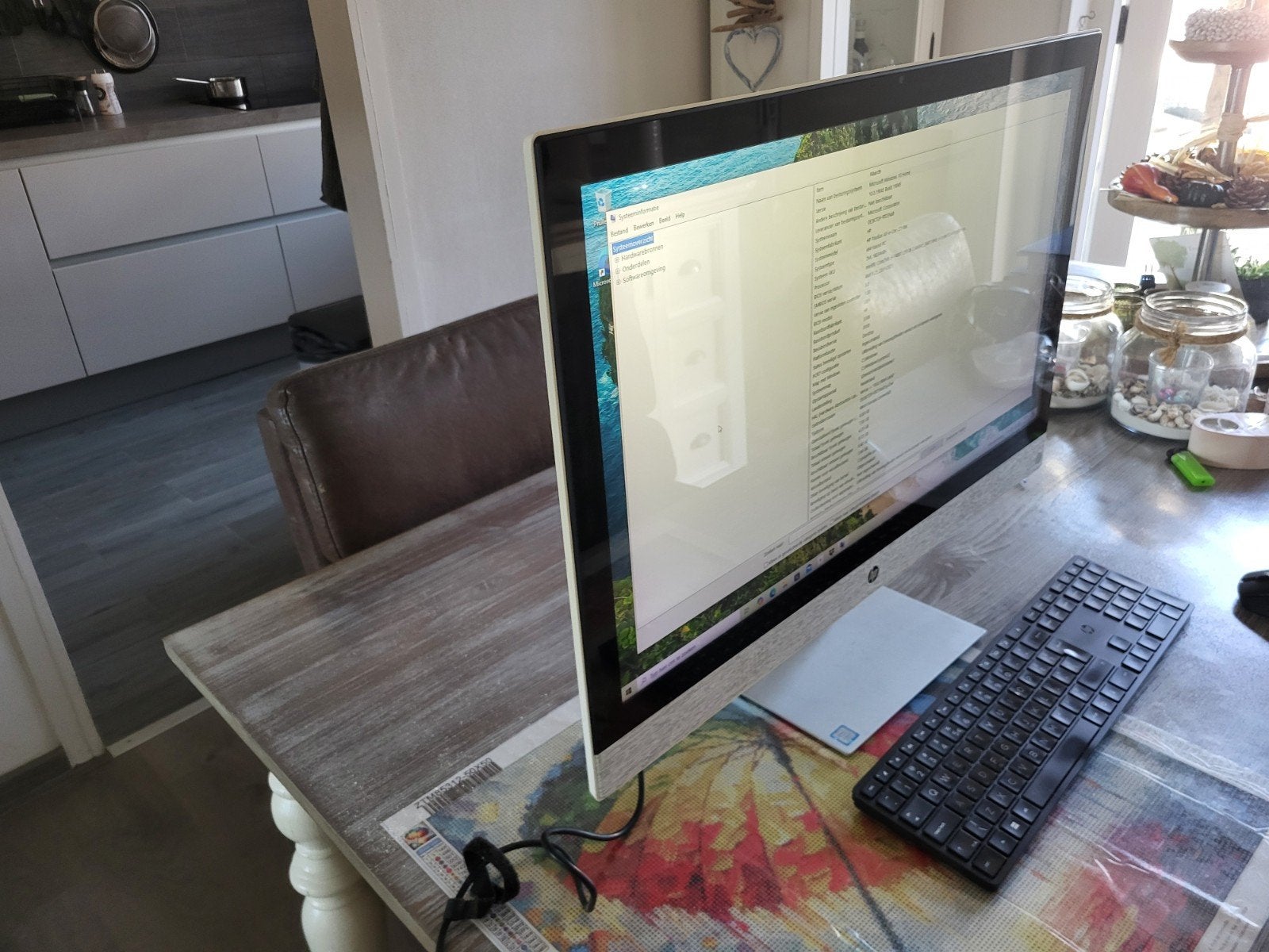 HP Pavilion All-in-One 27-r0xx Desktop PC, Computers en Software, Ophalen, HDD, 8 GB, Zo goed als nieuw