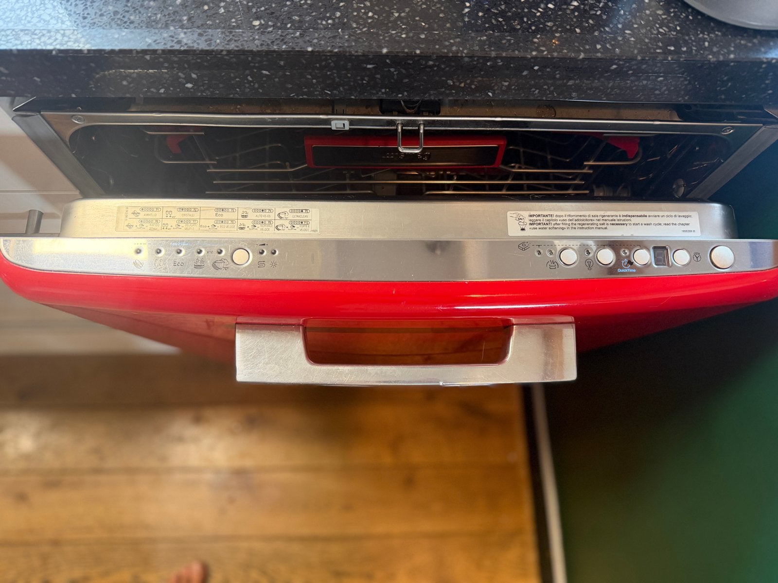 Foto 3 van Smeg retro vaatwasser rood - Zo goed als nieuw