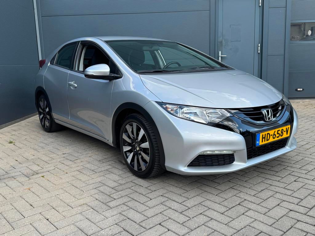 Honda Civic 1.4 Comfort / Facelift / Led, Euro 5, Gebruikt, 4 cilinders, Handgeschakeld