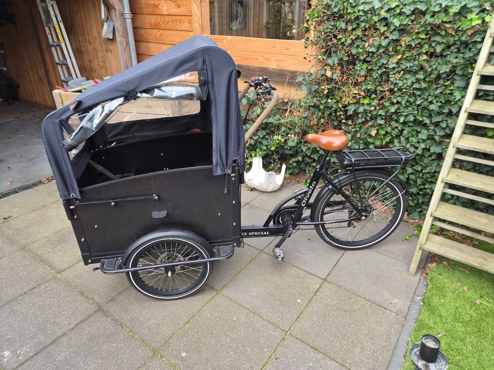 Elektrische bakfiets met defecte trapondersteuning, 4 kinderen of meer, Gebruikt, Elektrisch, Schijfrem