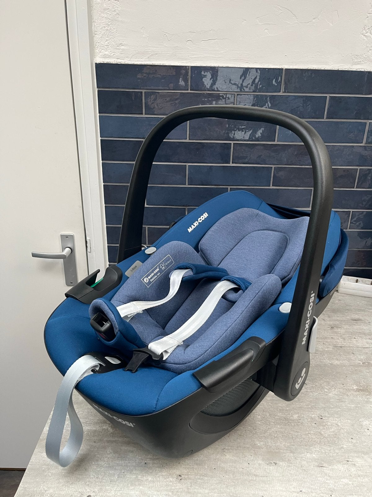 Maxi-Cosi Pebble 360 i-Size Autostoel, Ophalen, Autogordel of Isofix, Zijbescherming, Zo goed als nieuw