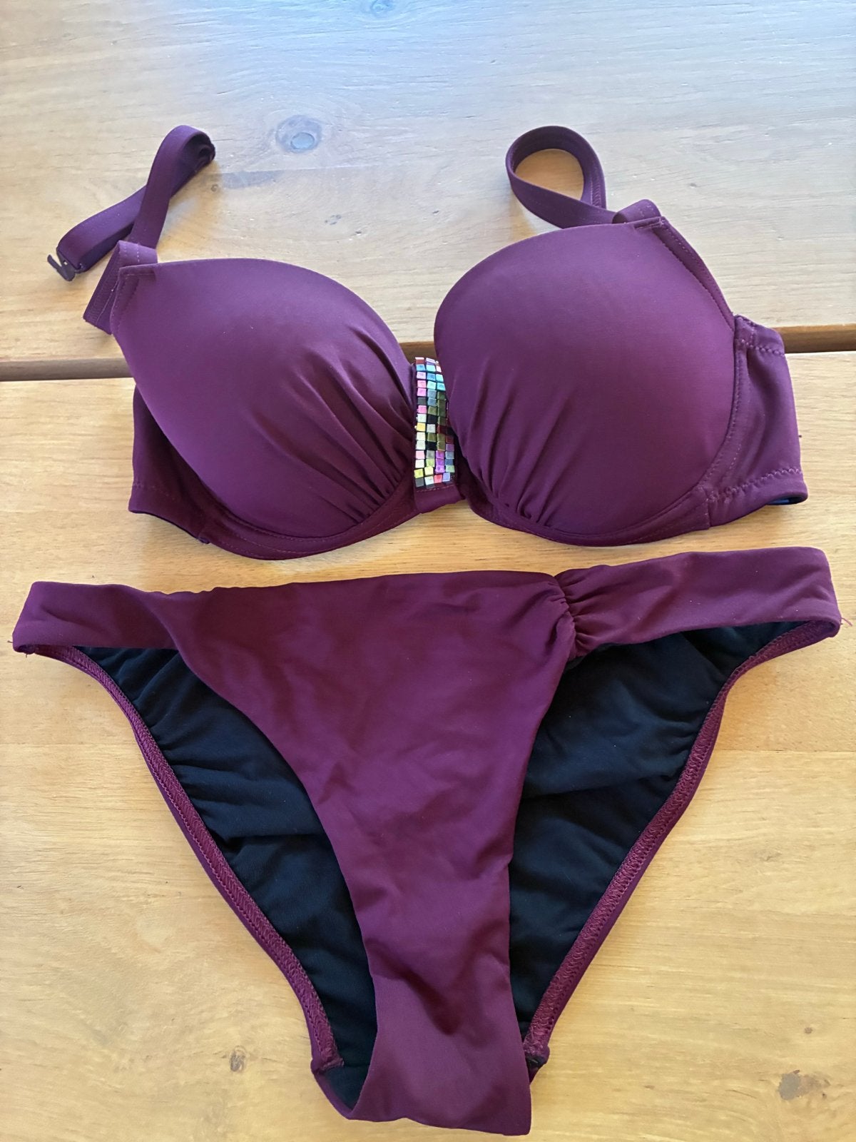 Cyell bikini beugel wine - 36D Zo goed als nieuw, Kleding | Dames, Ophalen of Verzenden, Zo goed als nieuw, Overige kleuren, Bikini