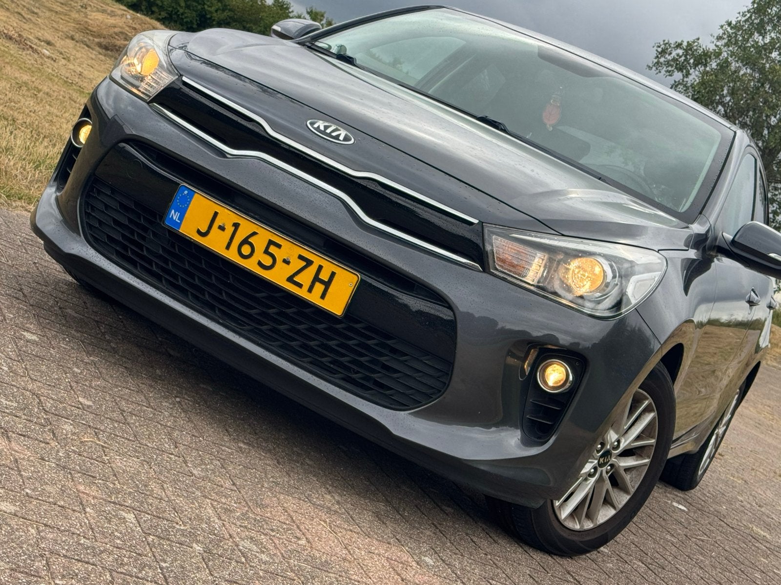 Kia Rio 1.2 Cvvt 85pk Eco Dynamics 5D, Auto's, 83 pk, 40 €/maand, Zwart, 4 cilinders