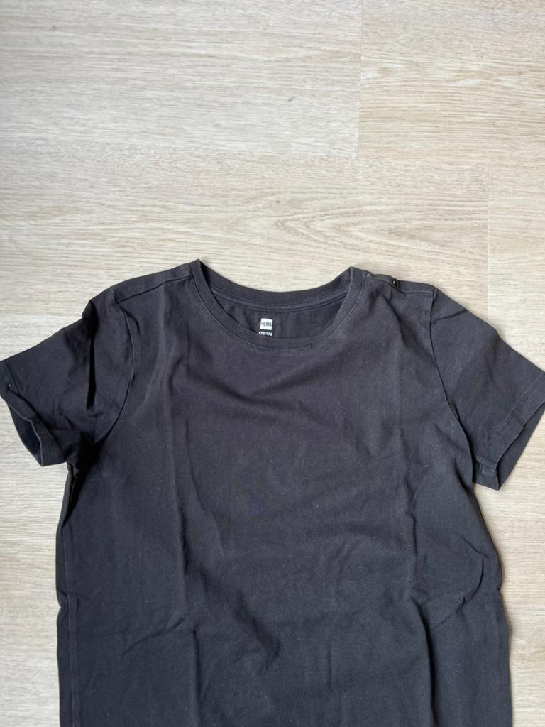 Zwart basis T-shirt - Nieuw en ongedragen, Ophalen of Verzenden, Nieuw, Jongen of Meisje, Shirt of Longsleeve