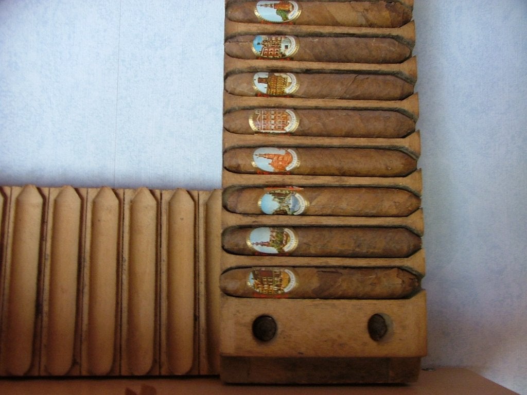 SIGAREN PLANK MET SIGAREN, Antiek en Kunst, Ophalen of Verzenden