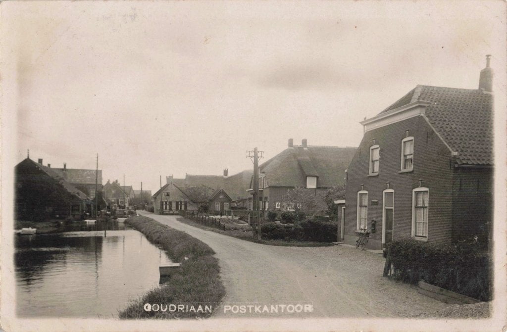 Goudriaan Postkantoor oude fotokaart B3422, Verzamelen, Ansichtkaarten | Nederland, Ophalen, 1920 tot 1940, Gelopen, Zuid-Holland