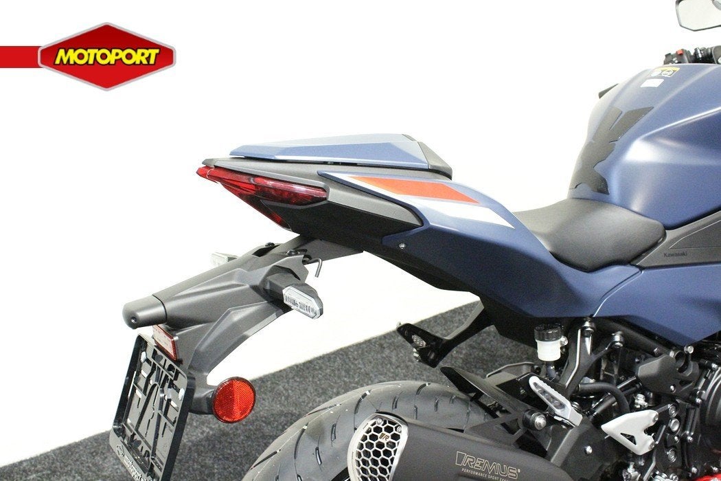 Kawasaki Ninja 500 SE, Bedrijf, Super Sport