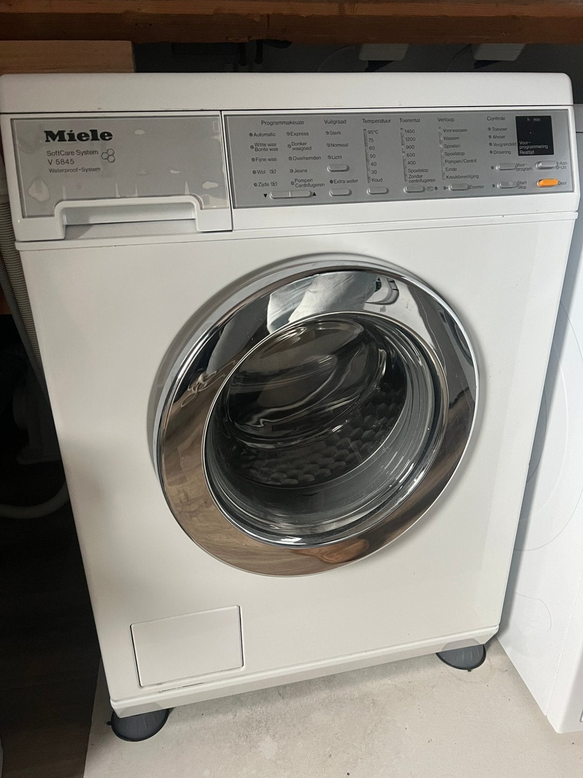 Miele softcare V 5845, Ophalen, Gebruikt, 1200 tot 1600 toeren, 85 tot 90 cm