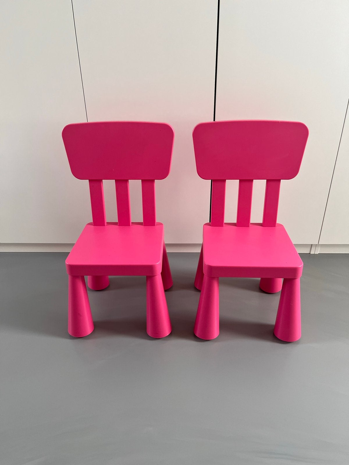 2x IKEA Mammut kinderstoelen roze, Kinderen en Baby's, Kinderkamer | Tafels en Stoelen, Ophalen, Gebruikt, Stoel(en)