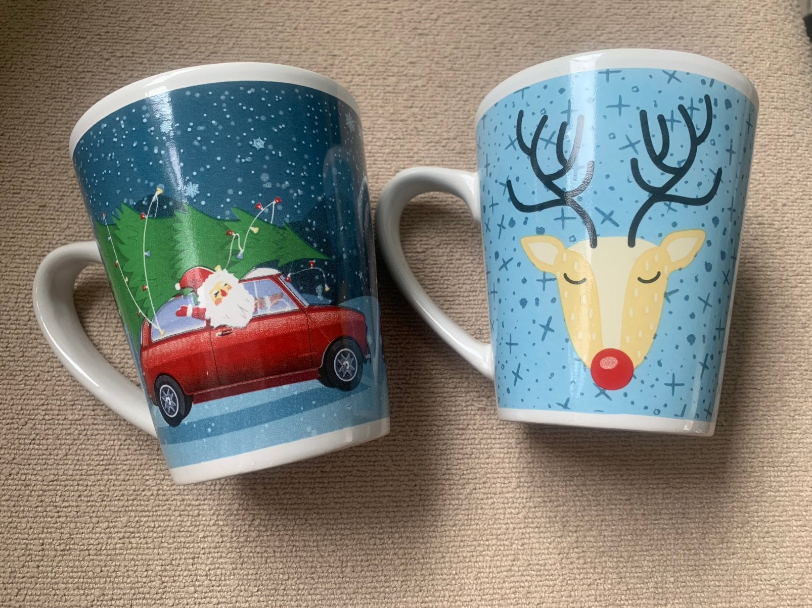 2 kerst mokken nieuw., Ophalen, Zo goed als nieuw, Overige stijlen, Kop(pen) en/of Schotel(s)