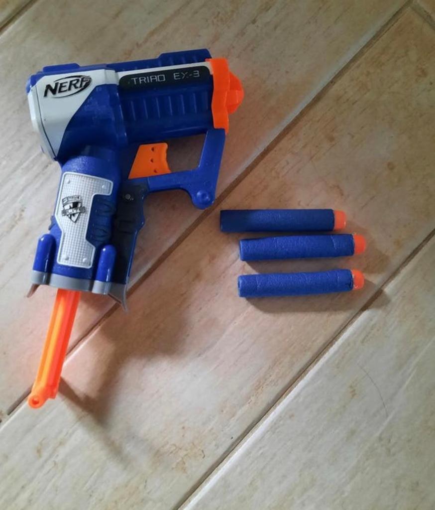 Nerf triad ex-3 blaster, Kinderen en Baby's, Speelgoed | Overig, Jongen of Meisje, Ophalen of Verzenden