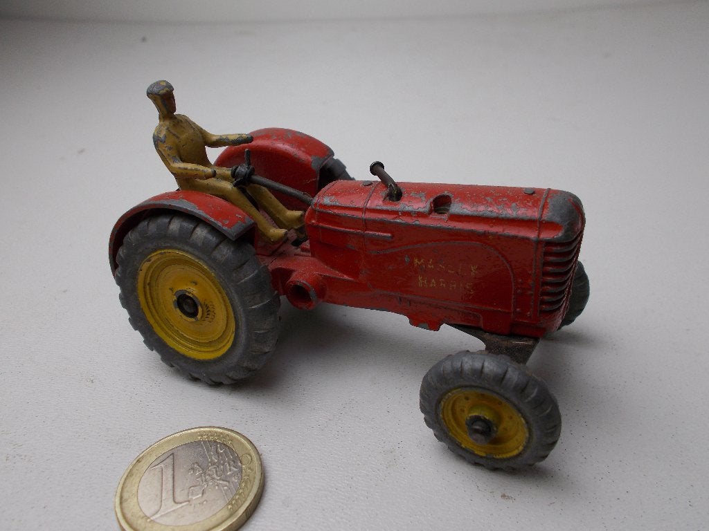 Jr 50. 3 x Dinky Toys FARM MODELLEN (Opknappers) 3 x 1 KOOP!, Ophalen of Verzenden, Gebruikt, Tractor of Landbouw, Dinky Toys