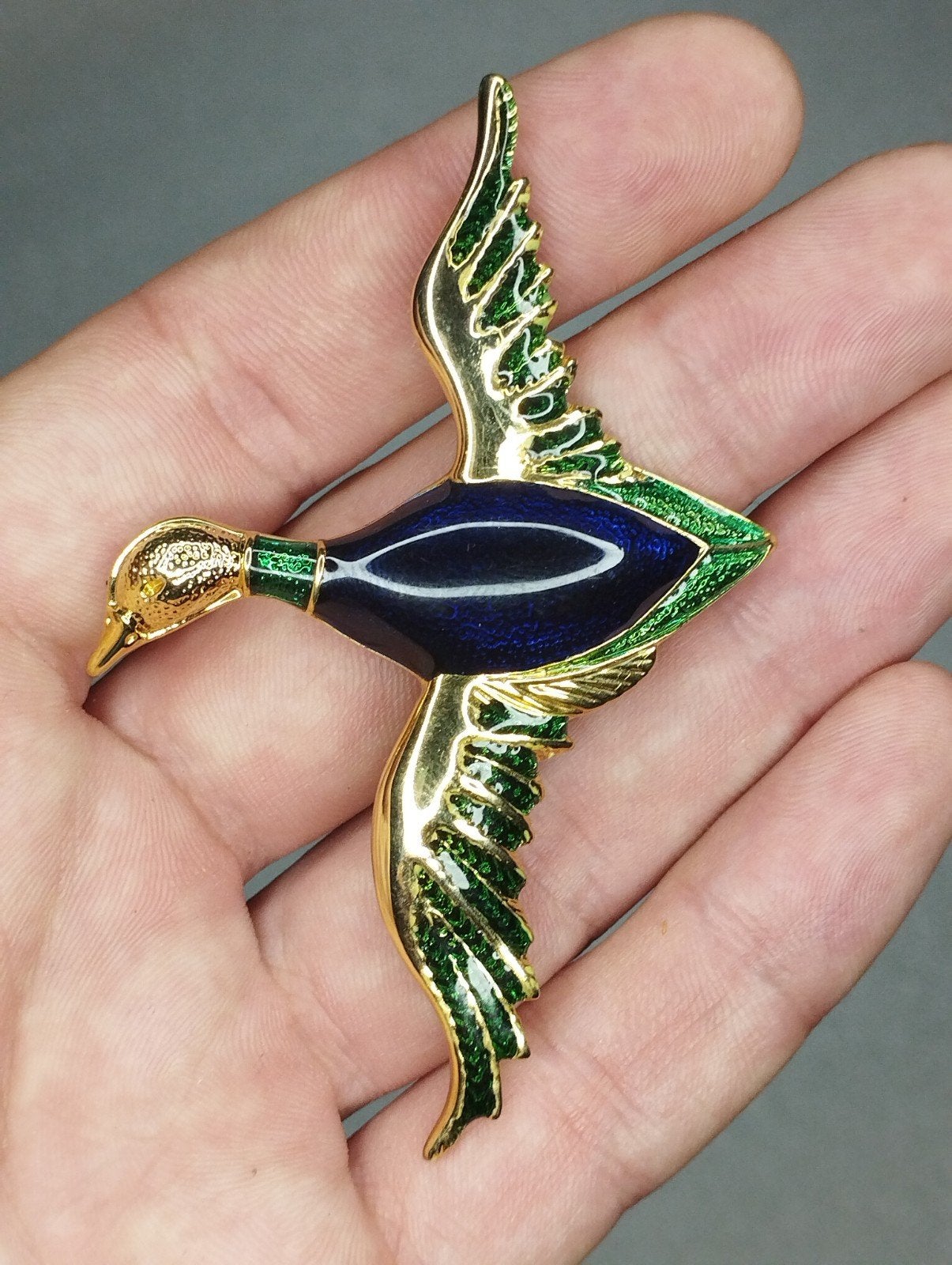 Prachtige vintage broche met wilde eend, Ophalen of Verzenden, Zo goed als nieuw, Goud, Overige materialen
