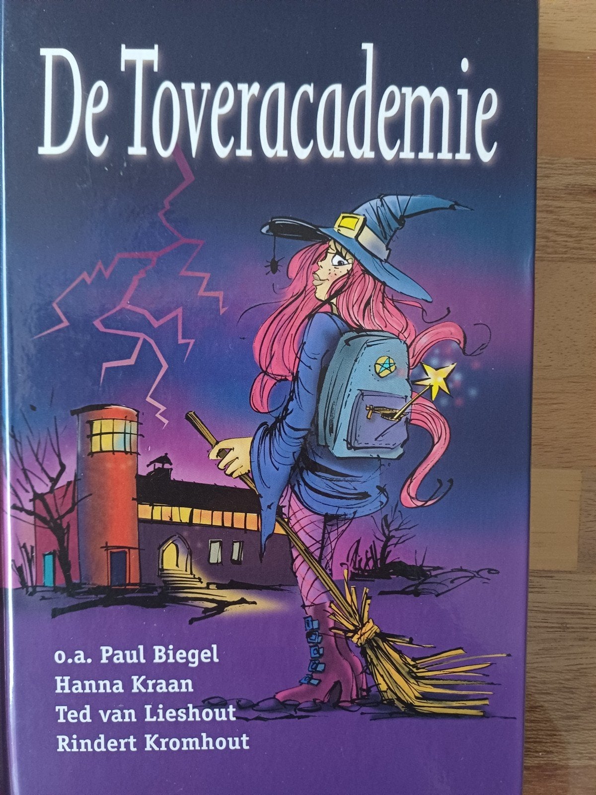 De Toveracademie BIEGEL E.A., Ophalen of Verzenden, Zo goed als nieuw, Fictie algemeen