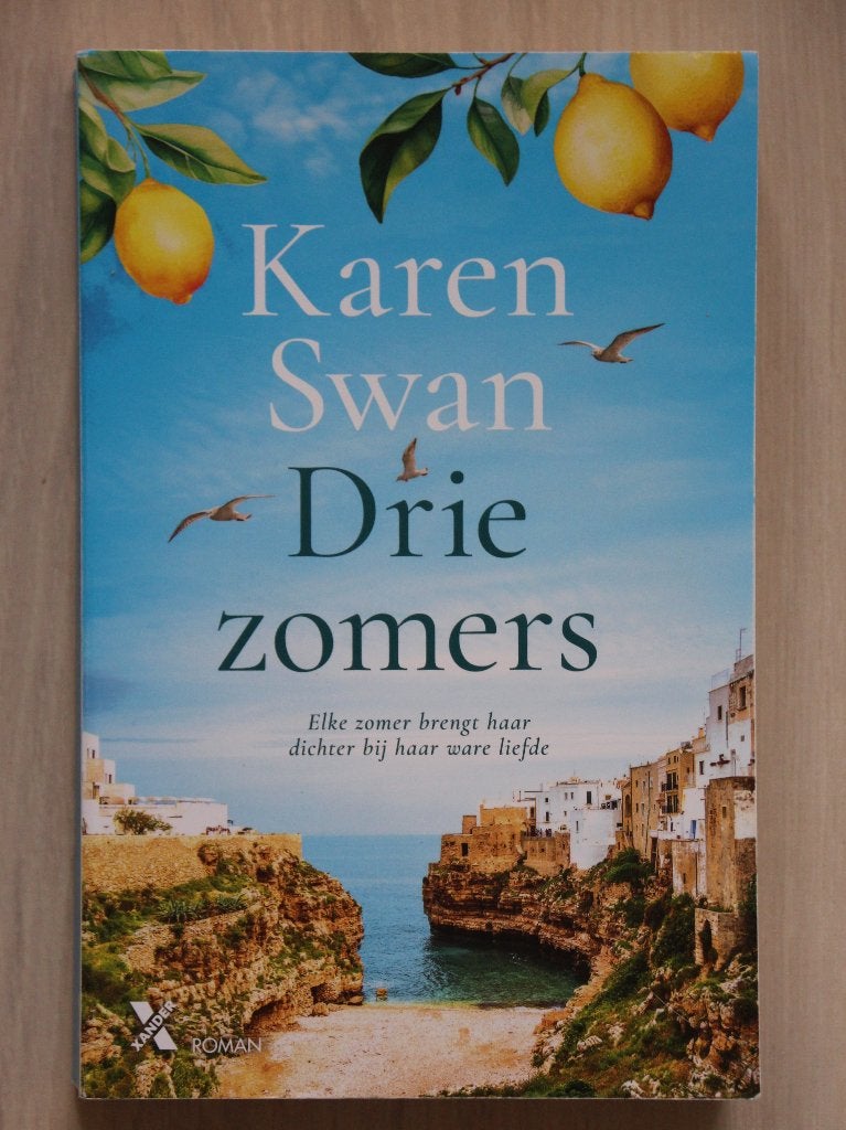 Karen Swan - DRIE ZOMERS, Europa overig, Karen Swan, Ophalen of Verzenden, Zo goed als nieuw
