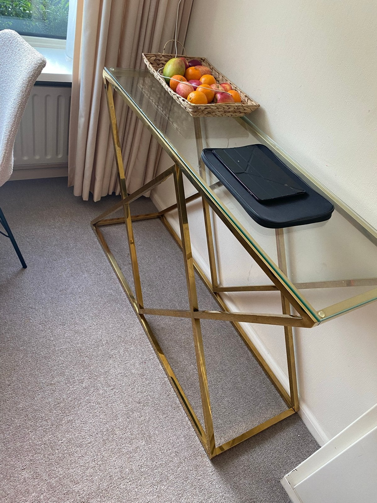 Gouden Console Tafel met Glazen Blad, Huis en Inrichting, Tafels | Sidetables, Ophalen, 100 tot 150 cm, Glas, Zo goed als nieuw