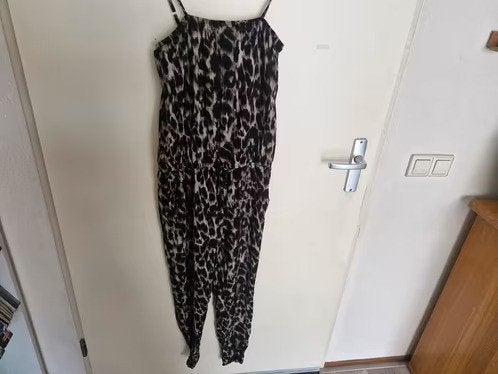 Panterprint jumpsuit Maat 40 (l) hh, Kleding | Dames, Jumpsuits, Maat 38/40 (M), Bruin, Onbekend, Ophalen of Verzenden