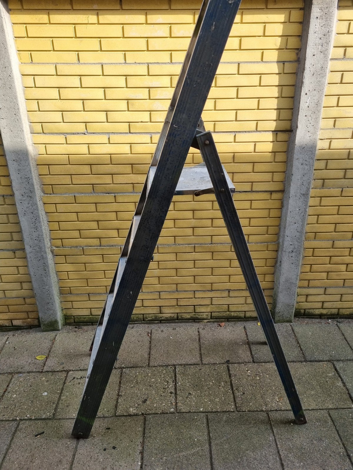 Trapje alu 4 trede, Ophalen, Minder dan 2 meter