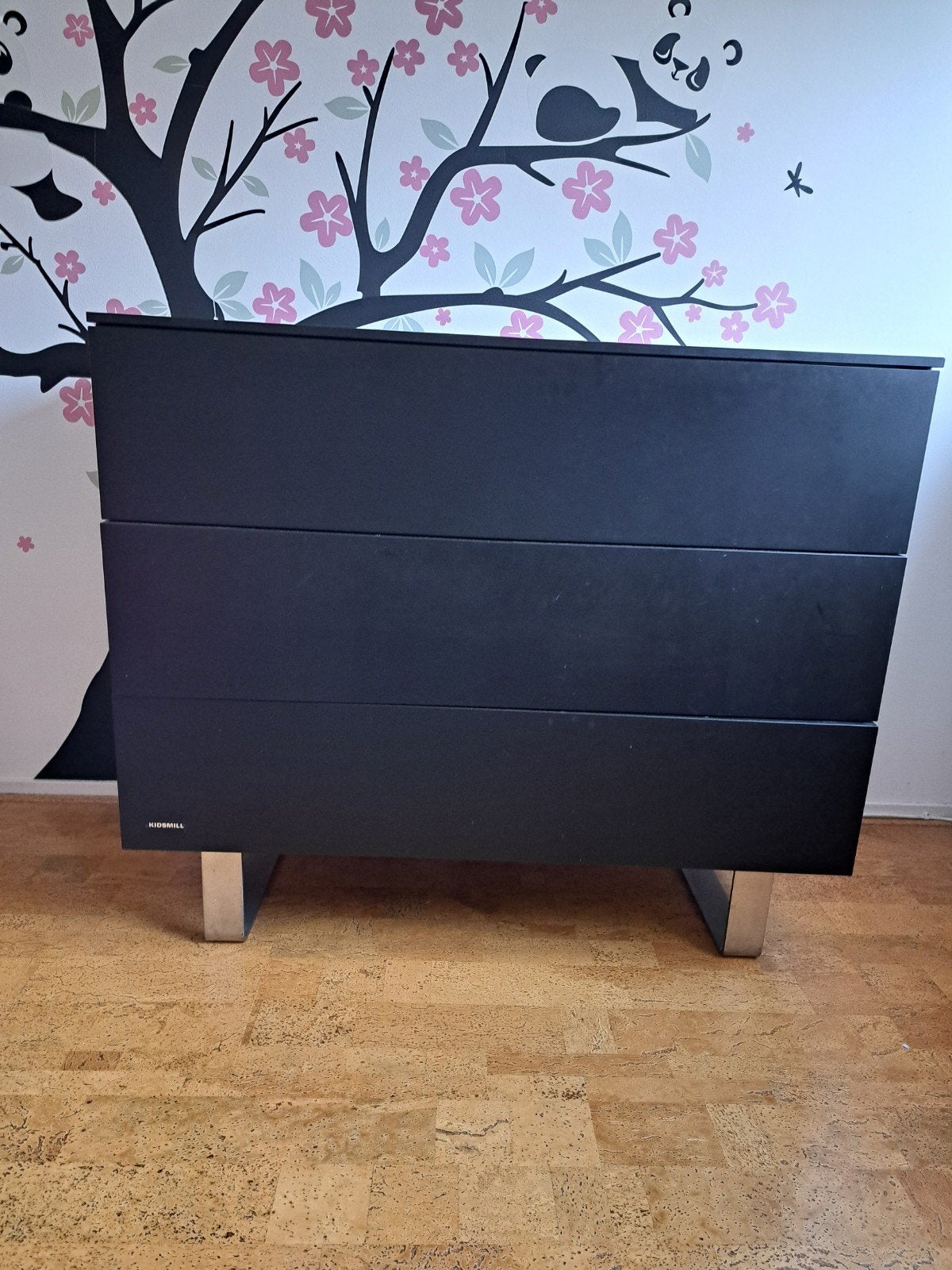 Kidsmill commode met design poten, Kinderen en Baby's, Kinderkamer | Commodes en Kasten, Ophalen, Gebruikt, 50 tot 70 cm, 100 cm of meer