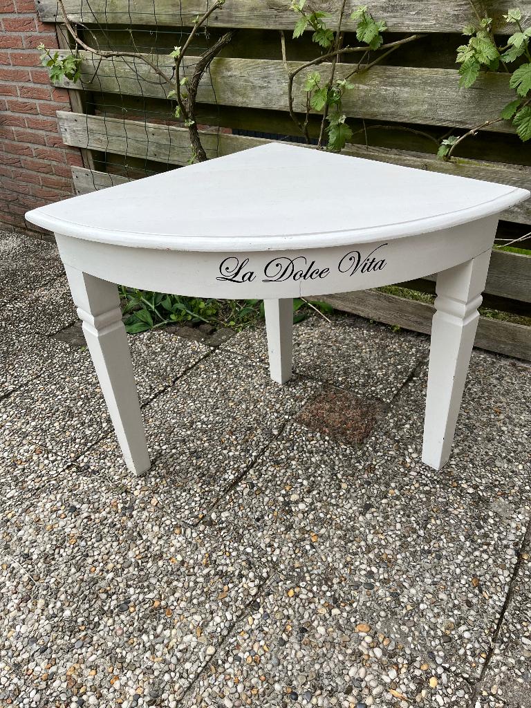 Leuk wit hoektafeltje of punt tafeltje driepoot tafel, Ophalen, Minder dan 55 cm, Gebruikt, Overige vormen