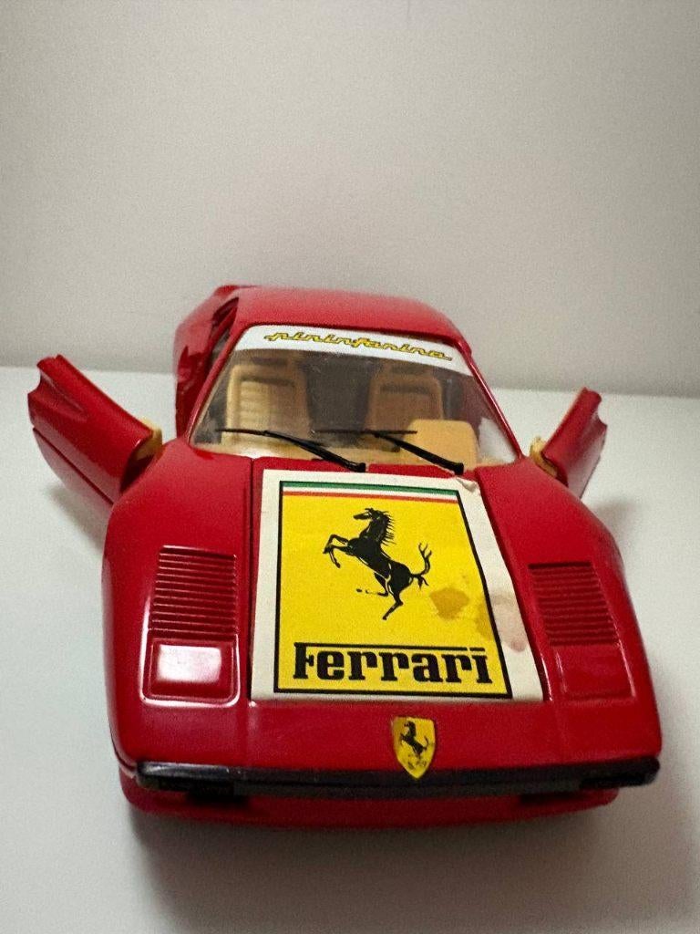 Ferrari GTO Pininfarina 1984 Burago 1:24 Car Made in Italy, Ophalen of Verzenden, Gebruikt, Auto, Bburago
